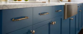 kitchen and bath cabinet hardware top