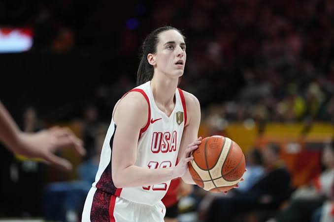 Caitlin Clark goes without scoring a field goal for first time in her  career as Team USA wins narrowly against Italy - Yahoo Sports