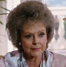 Winnie Rogers's Instagram, Twitter & Facebook