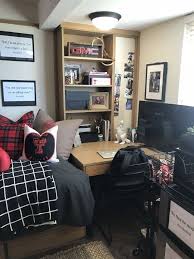 43 Easy Ways To Make A Guy S Dorm Room Look Great 7 Cool Dorm Rooms Guy Dorm Rooms Boys Dorm Room
