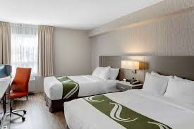 Free airport shuttle, free breakfast, free wifi, outdoor pool. Quality Inn Airport West In Toronto Hotel Rates Reviews On Orbitz