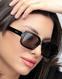 BEVERLY BLACK LIMITED EDITION