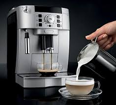 The digital settings of this delonghi coffee maker allow you to adjust the start time, while the shut off is be done automatically. De Longhi Magnifica Xs Fully Automatic Espresso Machine With Manual Cappuccino System 13 8 Ecam 22 110 Sb Buy Online At Best Price In Uae Amazon Ae