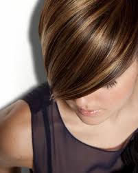 Idee Coiffure Description Chatain Meche Caramel Coupe Courte Coiffure Asyma C Trique Cheveux Cou Couleur Cheveux Court Cheveux Courts Balayage Cheveux Courts