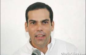 Redondo Llenas logra amparo de juez SC