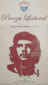 Un gran honor para #LiaVideos recibir el reconocimiento de #ProezaLaboral,  entregado por la Central de Trabajadores de Cuba a Reilys Griñán García y  Aramis Fonseca Reyes, por el trabajo realizado al frente