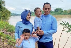 This internet radio station broadcasting live stream from malaysia. Dalam Diam Rupa Rupanya Feeya Iskandar Hamil Lima Bulan Berharap Dapat Baby Girl Hiburan Mstar