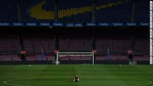Web oficial del fc barcelona. Andres Iniesta Sits Alone In Empty Stadium Until 1am Cnn