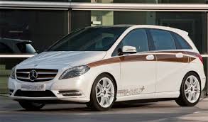Range Rover Sport Phev Climbs 999 Steps To Heaven S Gate Mercedes B Class Mercedes Benz Benz