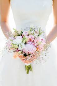 Durch die trauung werden zwei menschen zu ehepartnern erklärt. Brautstrauss Standesamt Welche Blumen Theperfectwedding De