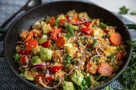 So wird sie saftig und butterzart. Couscous Gemuse Pfanne One Pot Gericht In 20 Minuten Ramadan Rezept Couscous Gemuse Pfanne Couscous Couscous Mit Gemuse