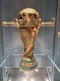 German cup) is a german knockout football cup competition held annually by the german football association (dfb). Bild Original Wm Pokal Zu Fifa World Football Museum In Zurich