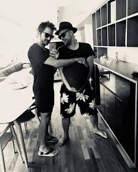 Paulo gustavo exibiu os rostinho dos filhos em um post do seu instagram. Paulo Gustavo Sabera Quem E Pai Biologico De Gemeos Apos Nascimento Meionorte Com