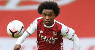 These images appeared to show arsenal's willian looking a bit too big for his. Willian Points To Difference With Chelsea As He Explains Arsenal Struggles