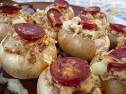 Champignons Crus Cuits Farcis Au Fromage Et Chorizo Recette Ptitchef Recette Recette Champignons Farcis Recette Alimentation