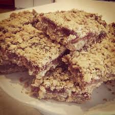 The quaker oats company is celebrating 140 years of nutritious, delicious oats this year, and i am singing its praises yet again! Quaker Oats Recipes Strawberry Oat Squares Delishably