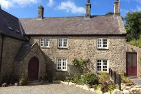 Houses In Anglesey Wales Schoolmaster S House At The Old School Anglesey Houses House House Styles Cottage