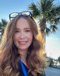 Linda Wentworth's Instagram, Twitter & Facebook