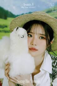 Fromis_9(프로미스나인)은 대한민국의 9인조 걸 그룹이다. Watch Fromis 9 Takes You On A Refreshing Vacation In We Go Comeback Mv Soompi