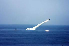 Bir denizaltının ilk deneme fırlatması temmuz 1979'da gerçekleşti. China S New Slbm As Good As Or Better Than Us Trident Ii D5 Tiananmen S Tremendous Achievements