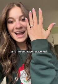 so glad i took this video🥹🥹 #engaged #2025bride #creatorsearchinsights  #bride #2025bridetobe #fypシ゚viral #fyp #foryourpage #foryou #bibletasselgirl