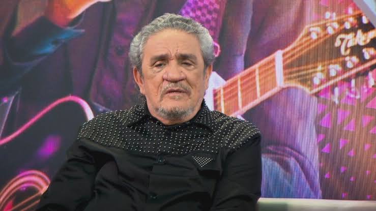 Zé Ramalho canta no palco do Fantástico e relembra o início da carreira