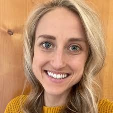 Erin Sandy's Instagram, Twitter & Facebook