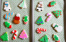 Make your christmas cookies stand out with decorating ideas that range from sophisticated to simple. Easy Cookie Decorating With Kids
