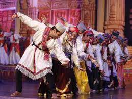 Natì è il brand made in italy specializzato nella produzione di cosmetici e trattamenti estetici professionali e domiciliari con formulazioni esclusive. Nati Folk Dance Form History Origin Information Steps Dress