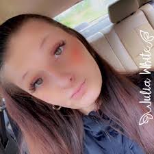 Julia White (@xxjuliawhite) • Facebook