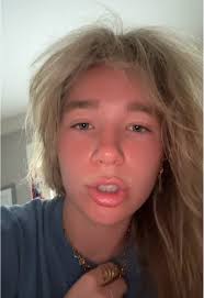 Hitting that sassy head bob like it’s my job