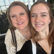 What are some places with free wifi in Norman, Oklahoma, where kids can  play while parents work?