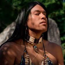 Un salto de 15.67 metros la catapultó a la gloria. Leo Rojas Biografia Datos Familia Famous Birthdays