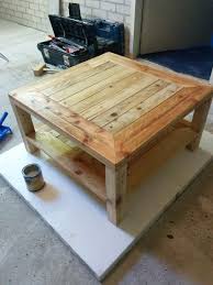 This Would Be Perfect For The Living Room Pallet Table Diy Instructions Wooden Pallet Projects Diy Pallet Projects Wood Pallet Projects