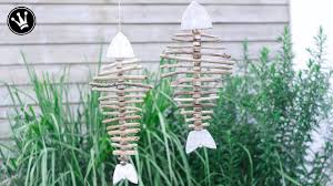 Windspiel bestehen aus hohlen oder massiven zylindern aus metall, holz oder anderen materialien. Diy Deko Fisch Aus Treibholz Beton Selber Machen Maritime Deko Windspiel Aus Treibholz Youtube