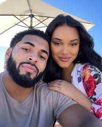 Eric hall was an islander on season 1 of love island usa. Love Island Relationship Status Check Who S Still Together E Online