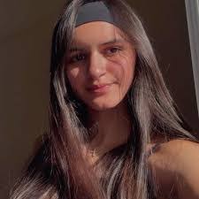 Sara Navas's Instagram, Twitter & Facebook