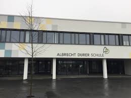 Albrecht Durer Schule Weiterstadt Neues Schullogo Uber Dem Haupteingang