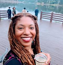 3 min after we started the wedding ceremony, it started pouring 😅 But we  pushed through it. RAIN OR SHINE, they was getting married! 💍Thank God for  locs and makeup holding spray.