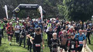 Mais classiquement les épreuves de fond il existe des épreuves de distances très variées comme le 100 km, le 150 km, 200 km etc. Fougeres Ils Sont Partis Pour 100 Km De Marche Nordique Ca Se Joue D Abord Dans La Tete