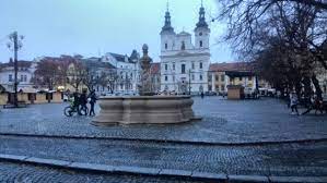 Pro určení harmonogramu práce je možné zadat konkrétní telefon: Hlavni Kostel Na Masarykove Namesti Picture Of Marianske Namesti Uherske Hradiste Tripadvisor