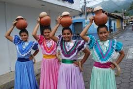 The Way Salvador People Dress Like Traditional Outfits El Salvador Culture Traditional Dresses