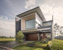 Ini terlihat dari desain fasad yang ditawarkan, dengan aksen kayu dan batu alam. Arsitektur Rumah Modern Minimalis Karya Rakta Studio Yang Keren Dan Elegan Arsitag Com Line Today
