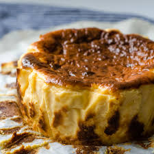 I wanted each cake layer to be at least an inch tall, so i knew i'd have to play around this. 6 Inch Salted Egg Yolk Burnt Cheesecake Bakar Bakes