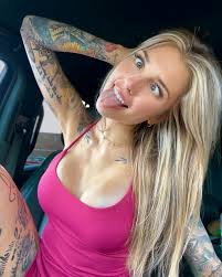 For anyone who's been struggling lately but is still powering through, I'm  proud of you 🫶🏻💕 life is a wild ride but stay focused