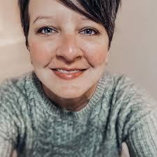 Beth Wyatt's Instagram, Twitter & Facebook