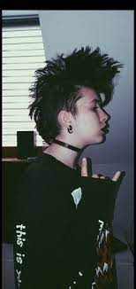 Mohawk Punk Girl Aesthetic Punk Girl Aesthetic Punk Mohawk Punk Girl