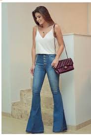 Calça Social Preta Boca De Sino Para O Trabalho Social Ou Ate Um Passeio Com Elegancia E Simplicidade Looks Moda Looks Femininos