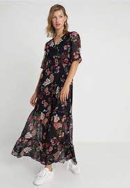 Un capo elegante, perfetto per la sera, ma che si fa notare in tutto il suo splendore soprattutto di giorno, per strada, perché esprime quel pizzico di sicurezza di sé e di femminilità proprio a ogni donna. Patrocinare Servire Somiglianza Vestiti Eleganti Lunghi Zalando Corno Romanziere Omosessuale