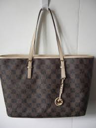 Michael Kors Black And Brown Purse Michael Kors Jet Set Pvc Travel Black Brown Medium Signature Tote Nwt Michaelkors Totesshoppers Michael Kors Jet Set Michael Kors Louis Vuitton Bag Neverfull